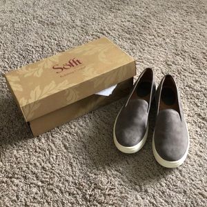 Sofft slip on tennis shoes! Worn once!